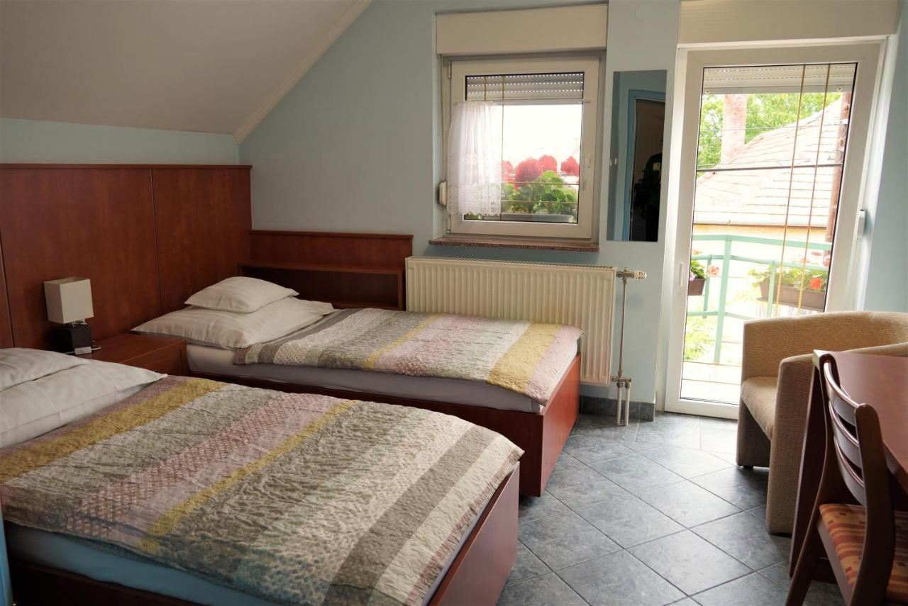 Bed and Breakfast Club Haus 502 Калокса Экстерьер фото
