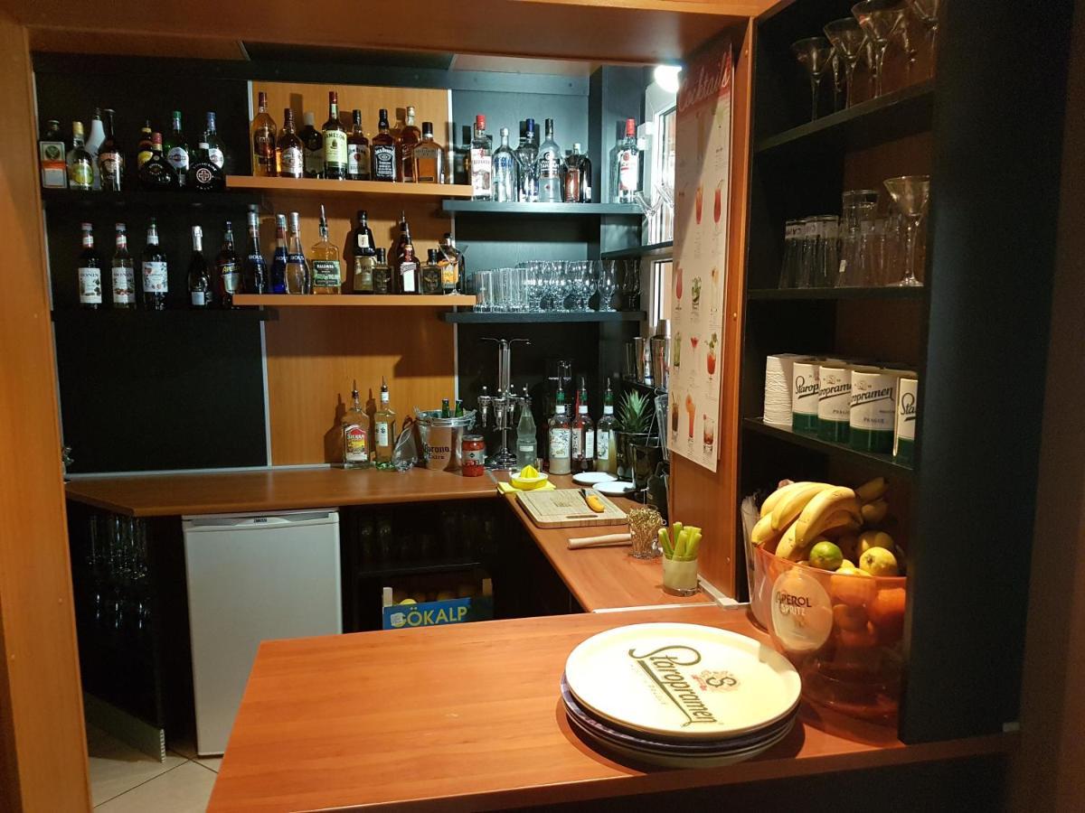 Bed and Breakfast Club Haus 502 Калокса Экстерьер фото