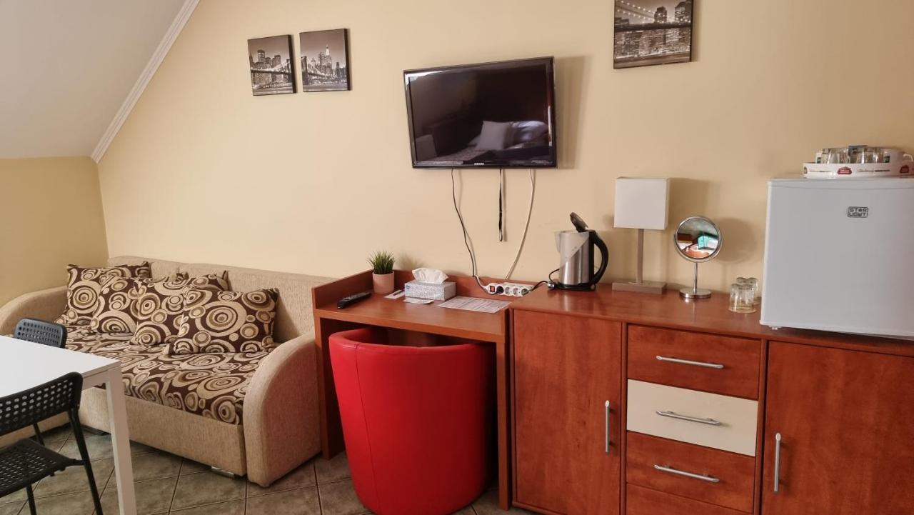 Bed and Breakfast Club Haus 502 Калокса Экстерьер фото