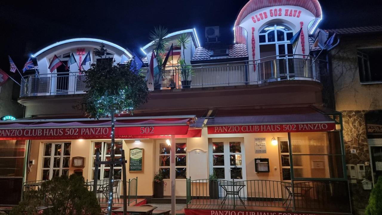 Bed and Breakfast Club Haus 502 Калокса Экстерьер фото